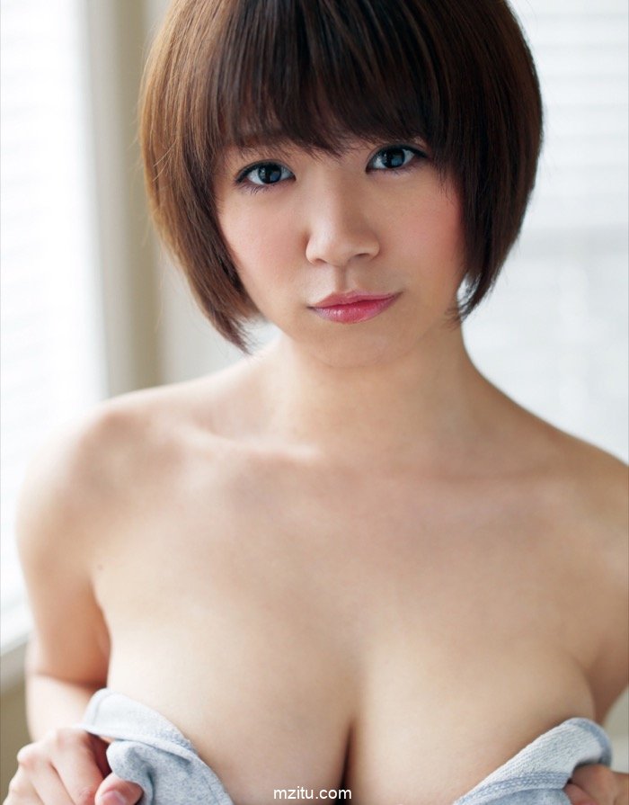 日本美女菜乃花人体写真大片，无敌爆乳不输杉原杏璃(31)