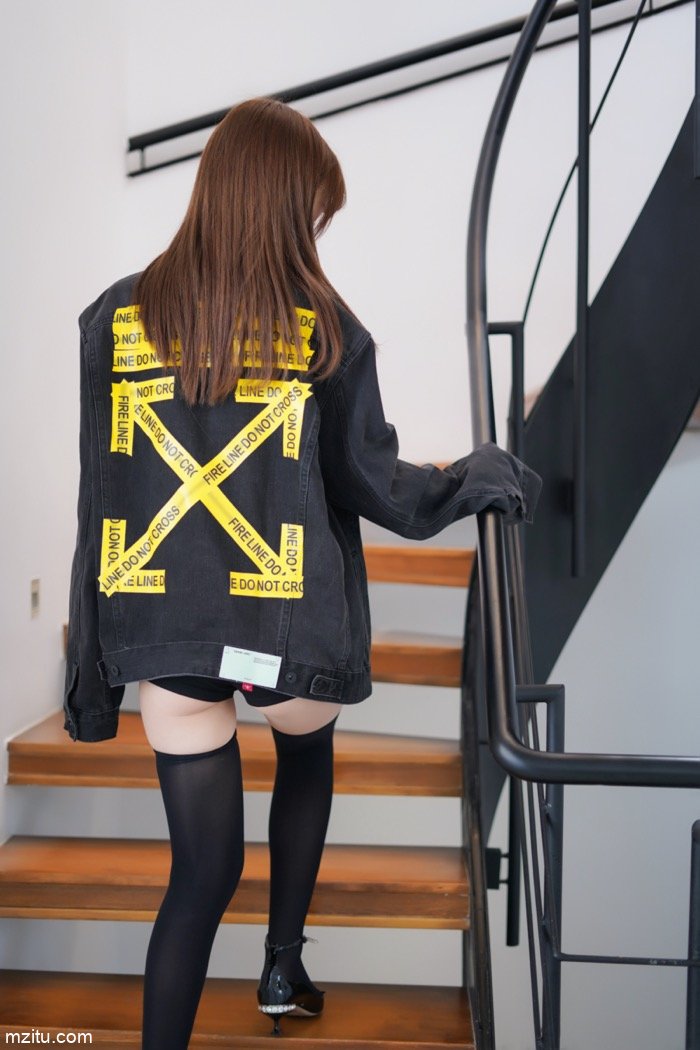 人特甜胸巨大，可爱萌妹UU酱魔鬼身材遮不住(51)