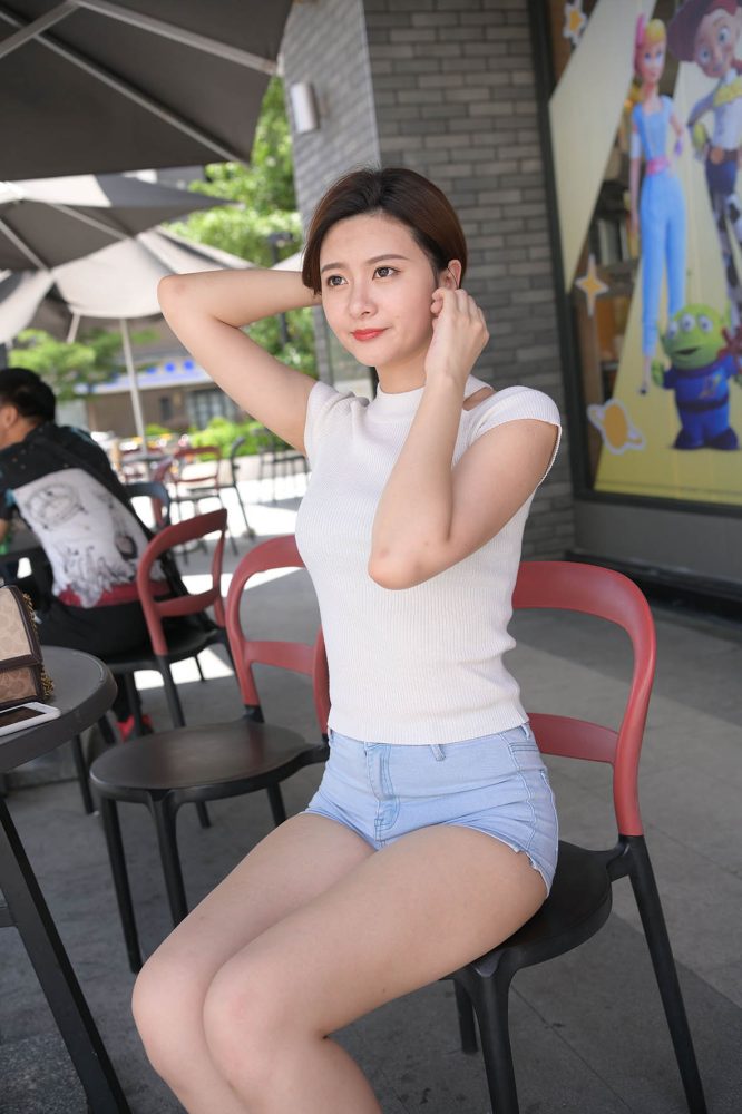 短发牛仔的漂亮女生【2.4G】-街头图