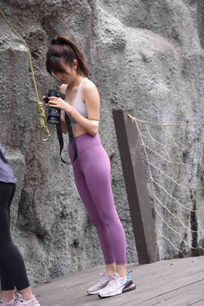 香芋色瑜伽裤高马尾女孩【111P】04039-街头图