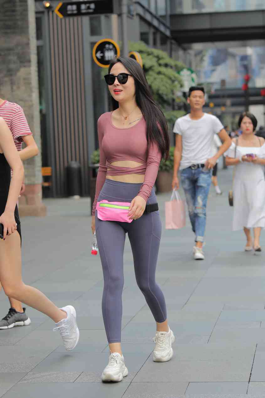 图片[1]-【免费】戴墨镜的时尚女孩【57P】04024-街头图