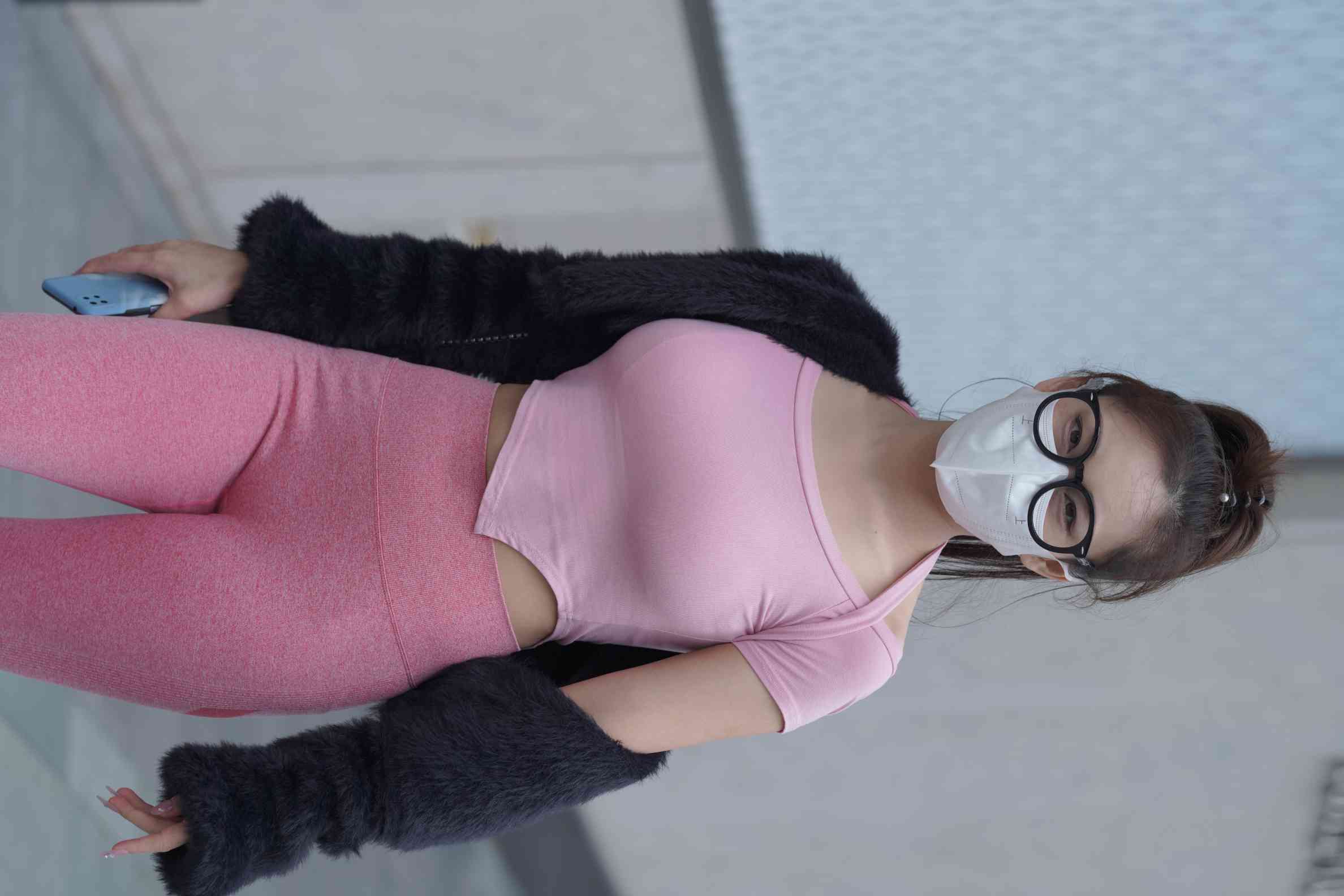 图片[4]-粉红色瑜伽裤的眼镜妹妹【93P】04019-街头图