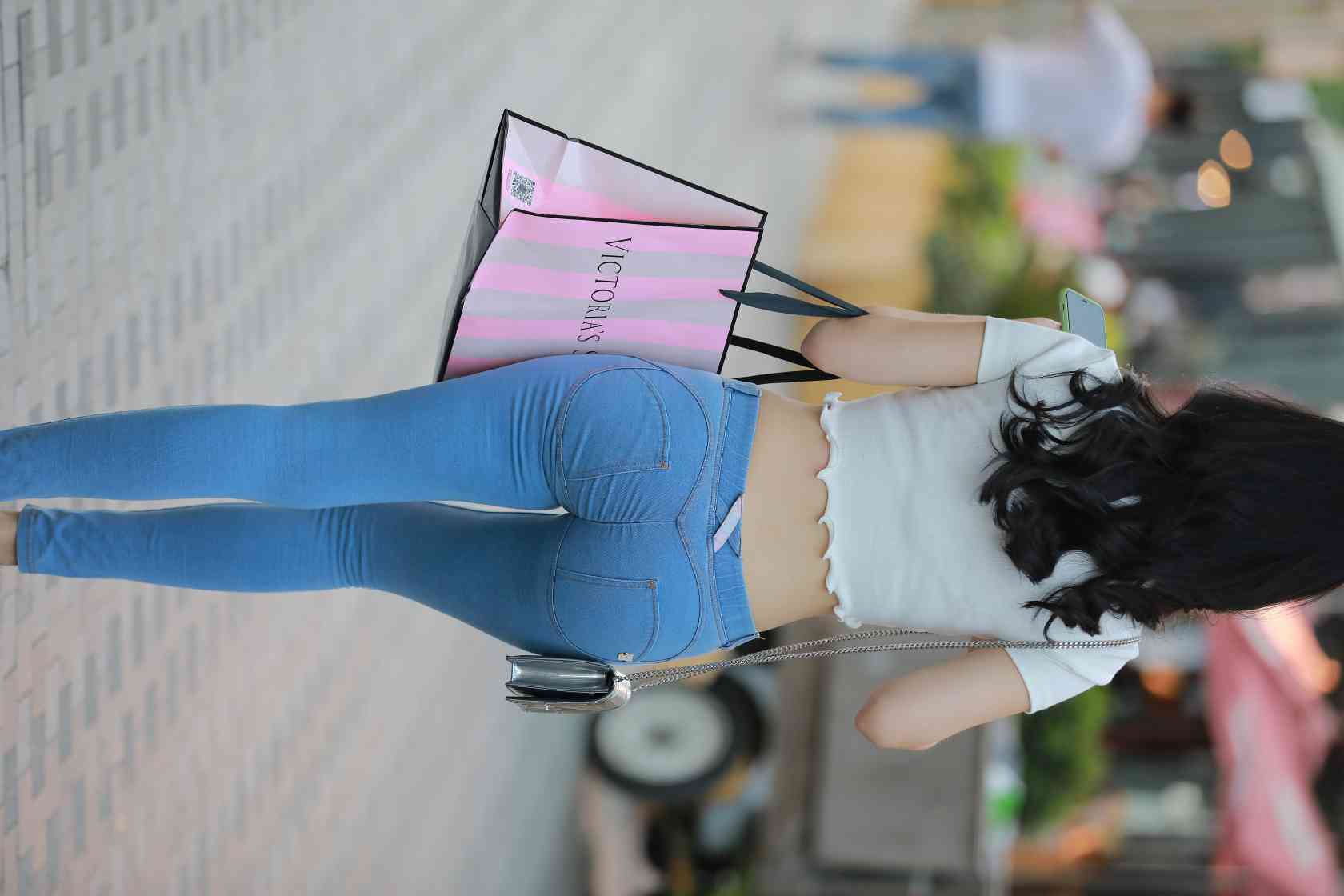 图片[2]-非常漂亮的紧身牛仔裤女孩【115P】04016-街头图