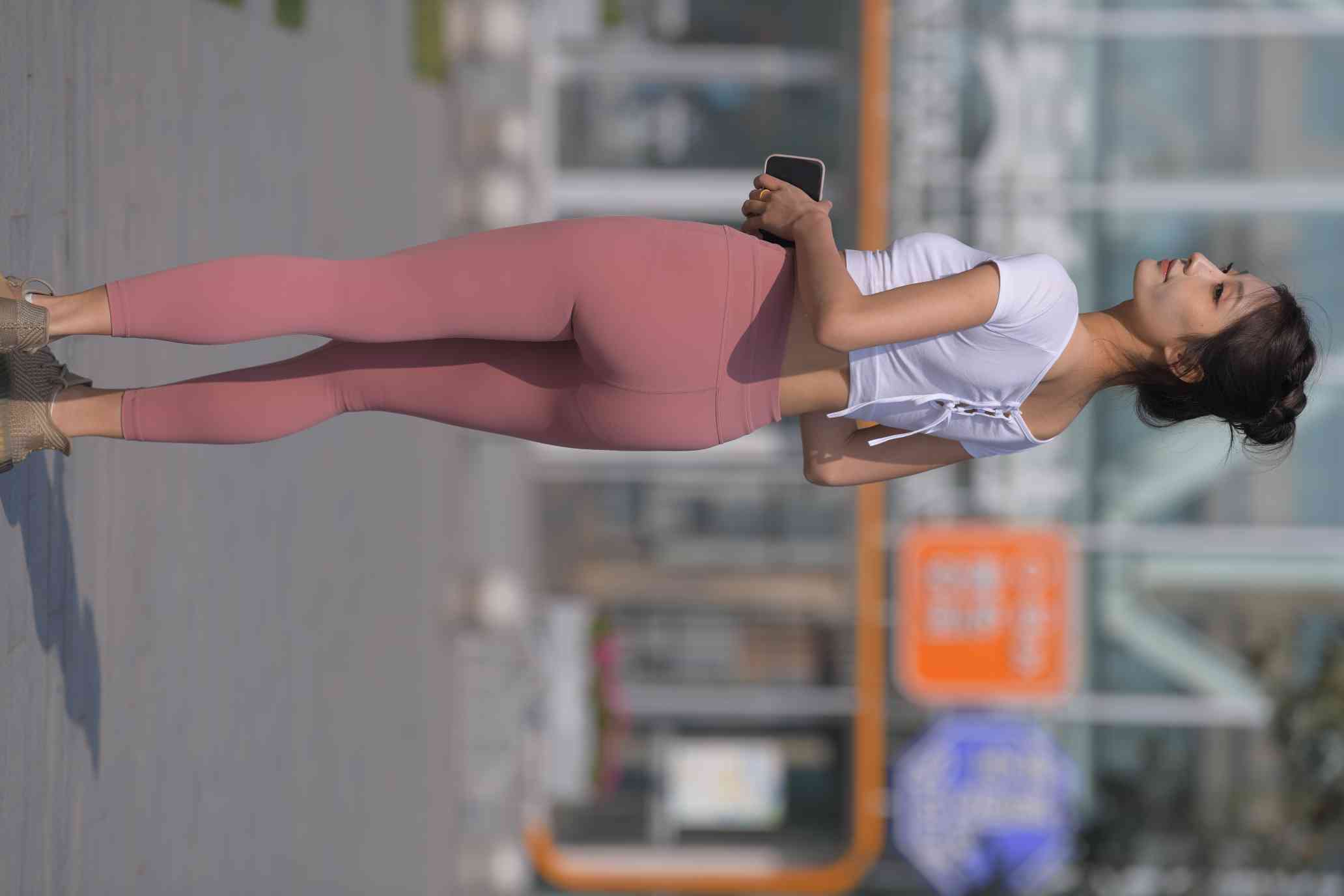 图片[2]-很漂亮的瑜伽裤女孩【419P】04013-街头图