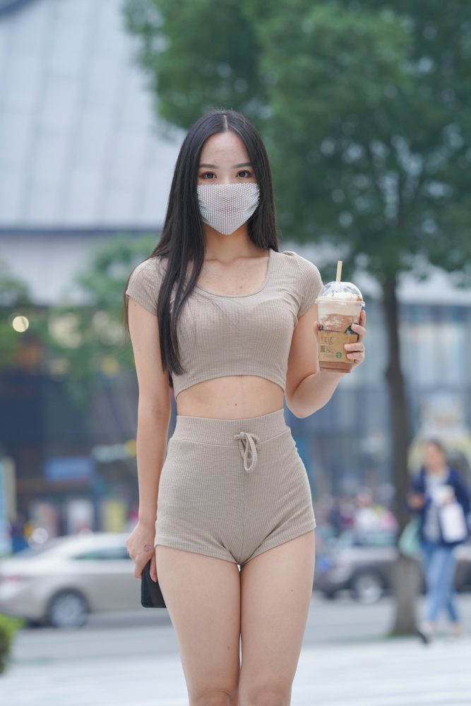 J2027 417P5V-14.9GB-街头图