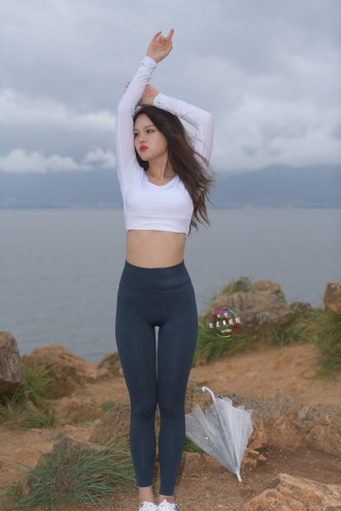 深蓝色瑜伽裤甜美女孩 J1320 514P2V-17.5GB-街头图