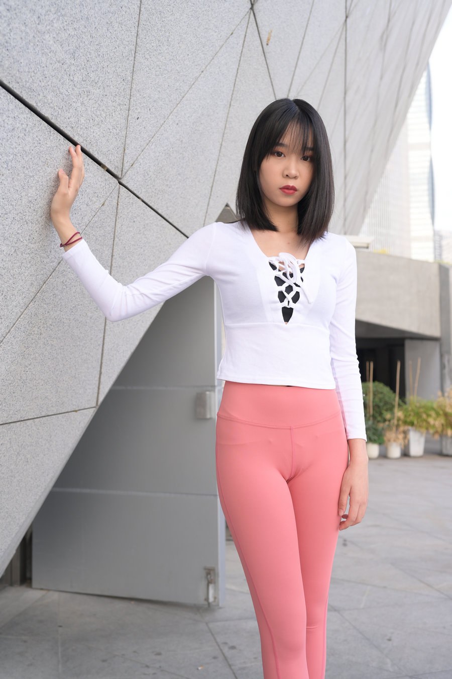 图片[3]-粉色瑜伽裤年轻女孩 J1311 417P17V-14.9GB-街头图