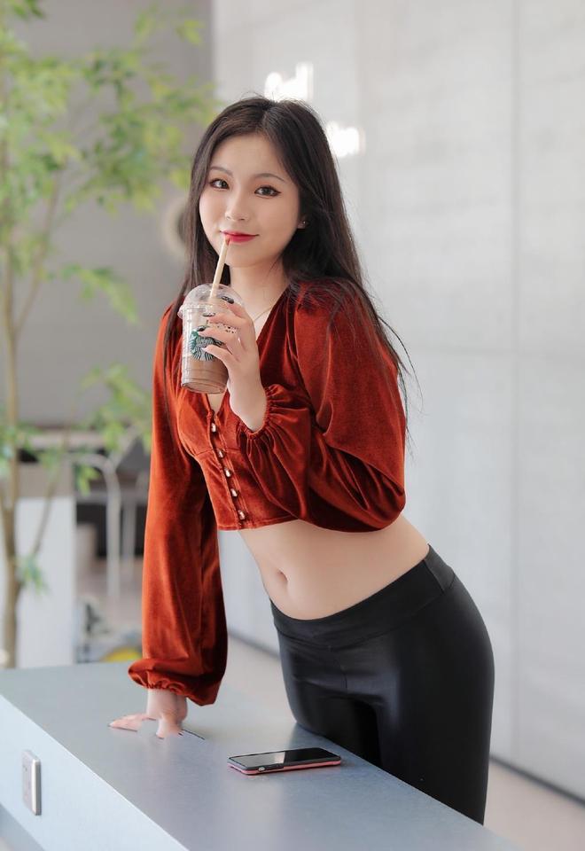 图片[3]-非常甜美的皮裤女孩 J1236 322P11V-16.4GB-街头图