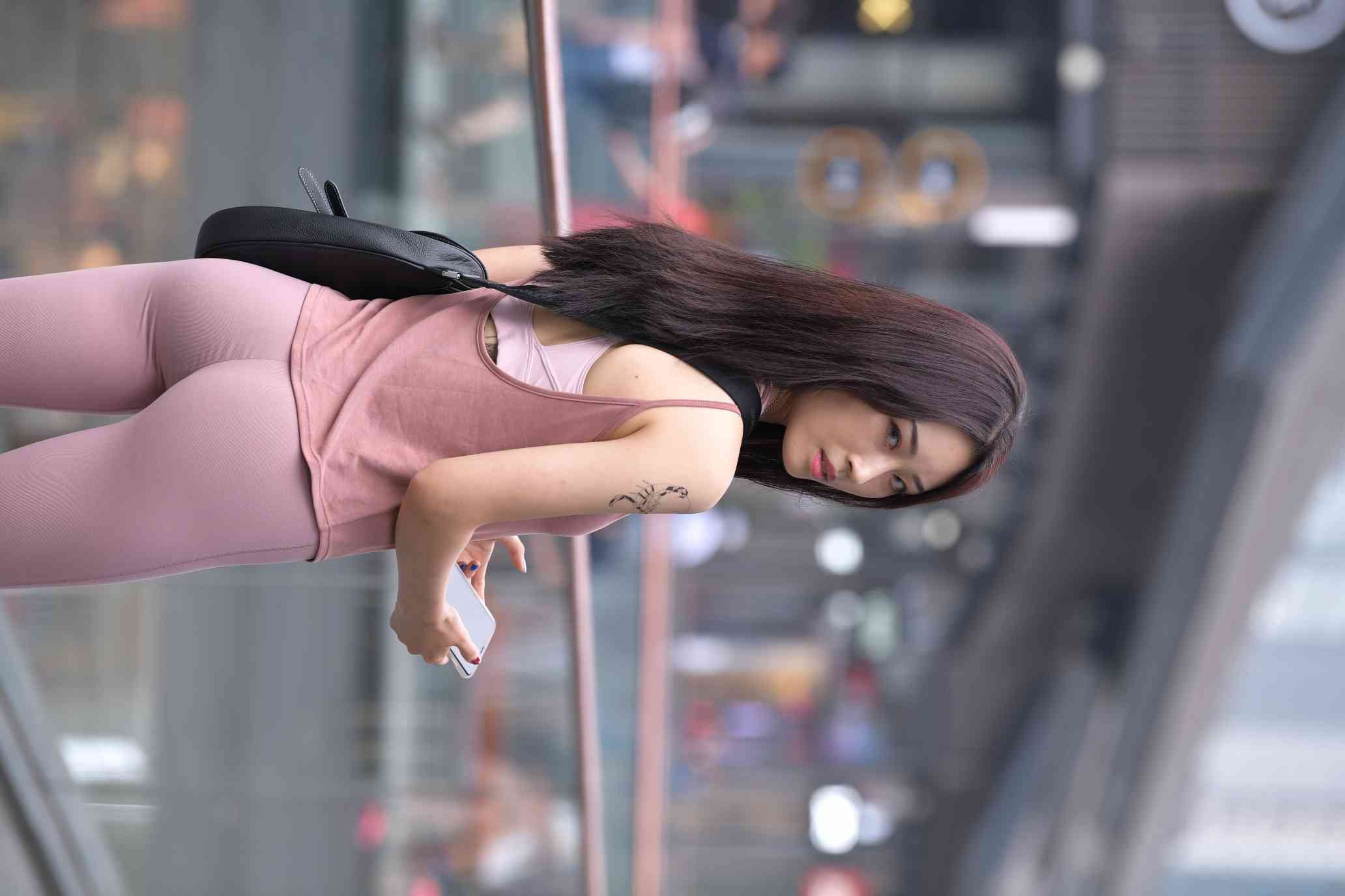 图片[2]-特别哇塞的瑜伽裤女人【217P】04018-街头图