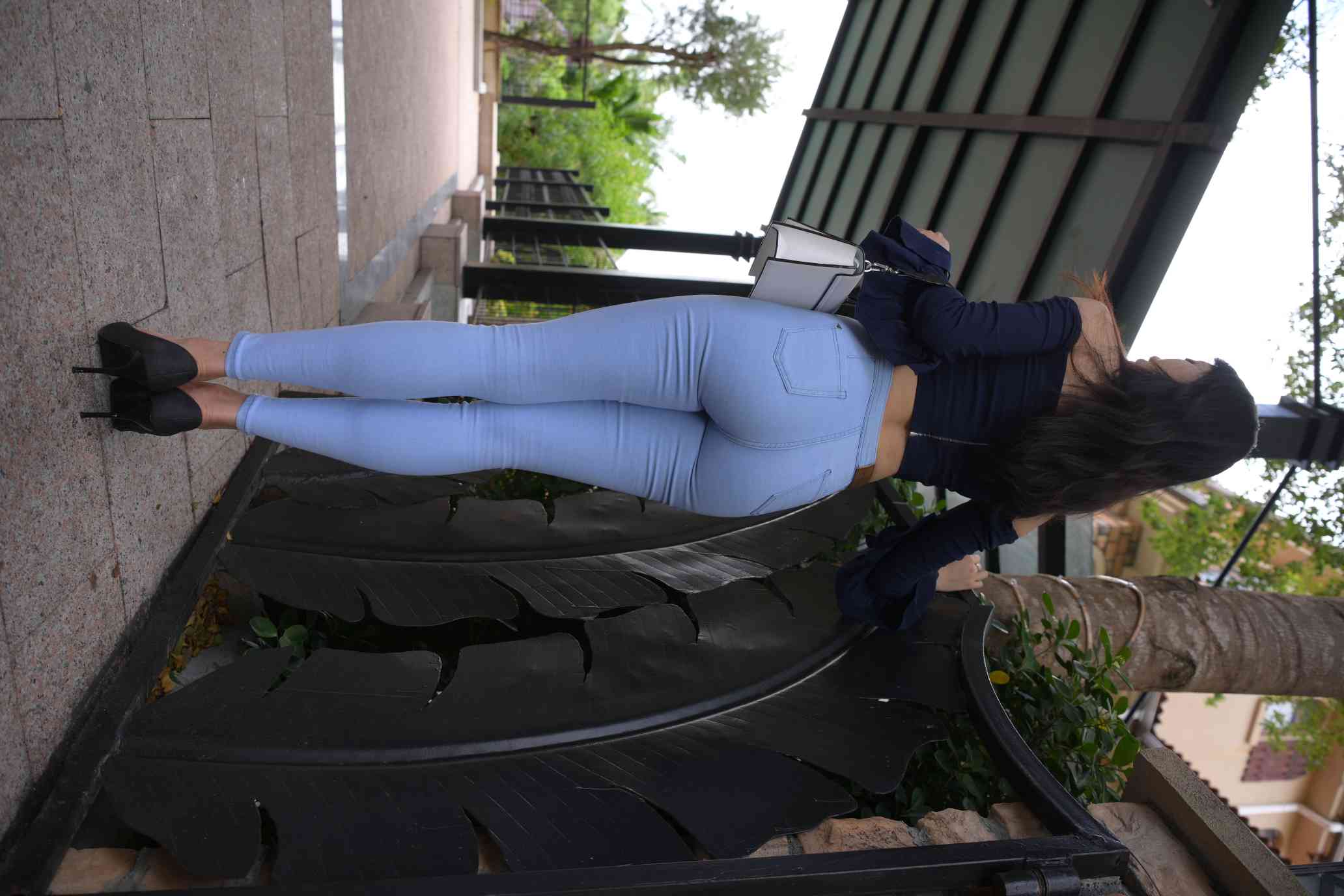 图片[3]-紧身牛仔裤女生【1127P】04027-街头图