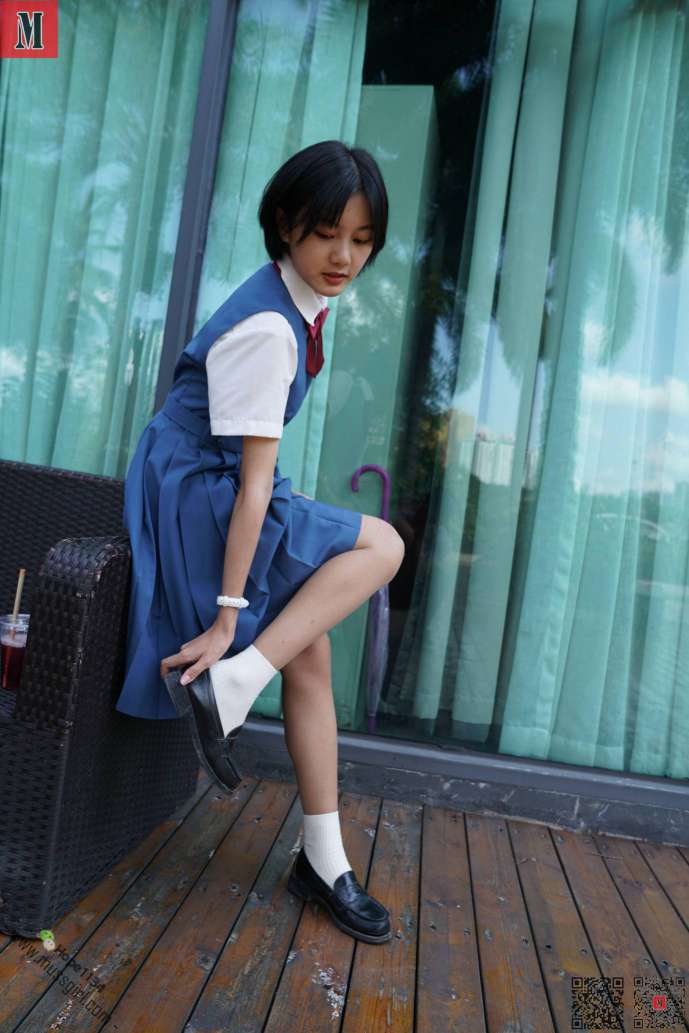 图片[6]-一副学生模样的短发姑娘【112P】20023-街头图