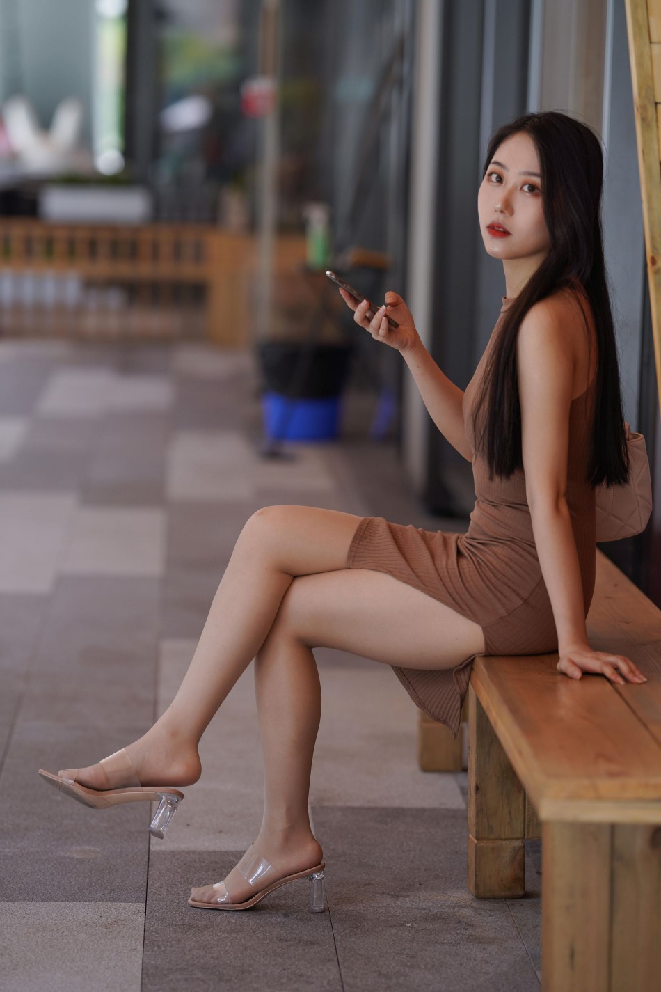 图片[5]-超有女人味的姑娘短裙逛街【400P】00049-街头图