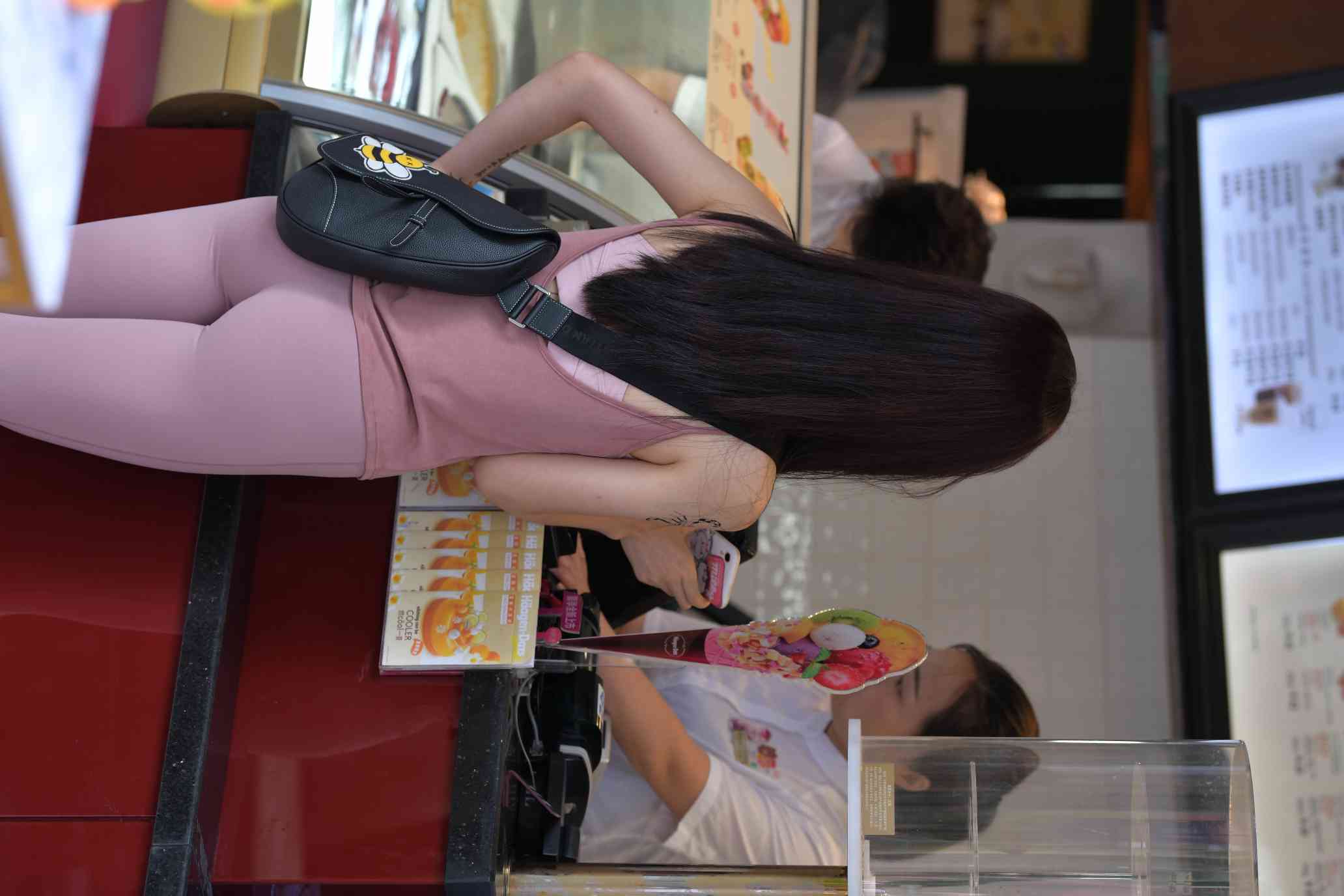 图片[3]-特别哇塞的瑜伽裤女人【217P】04018-街头图