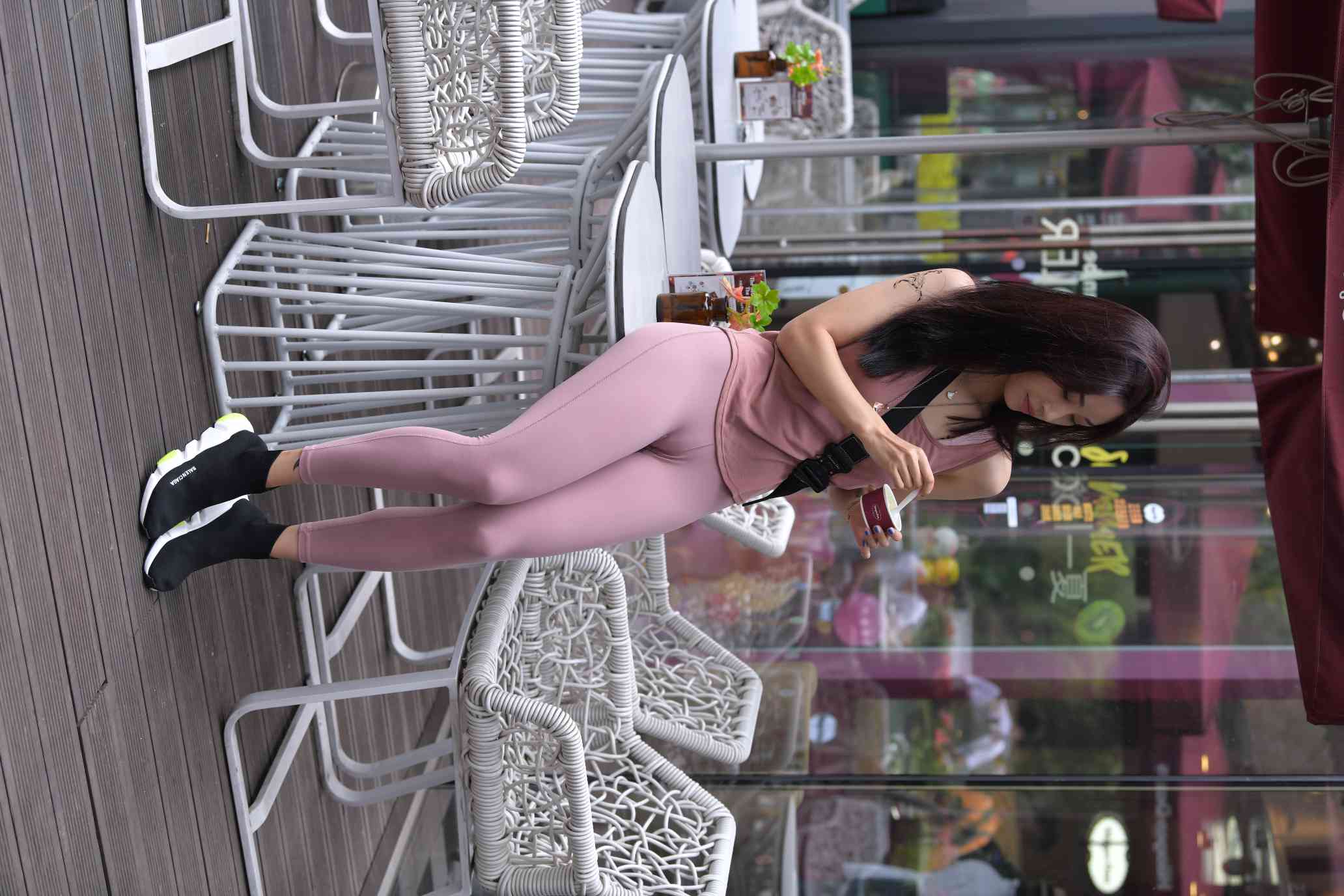 图片[4]-特别哇塞的瑜伽裤女人【217P】04018-街头图