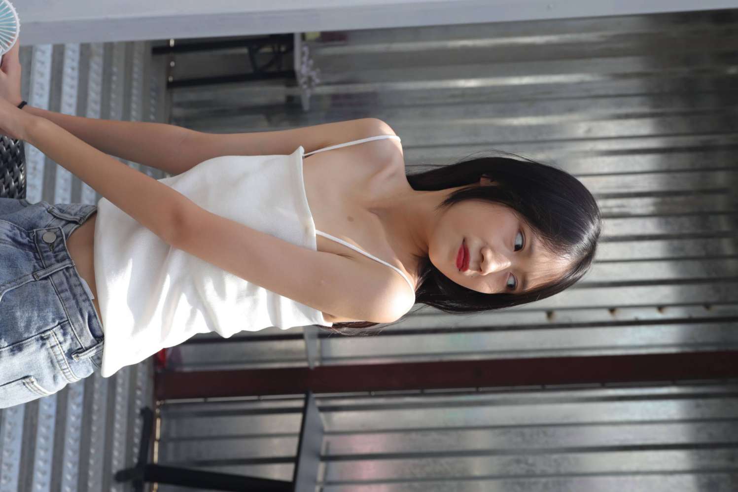 图片[7]-坐在草地上的长发女孩【172P】20012-街头图