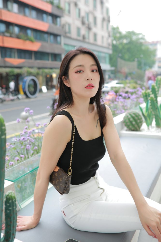 非常漂亮的白色紧身裤女孩J2055 895P2V-24.5GB-街头图