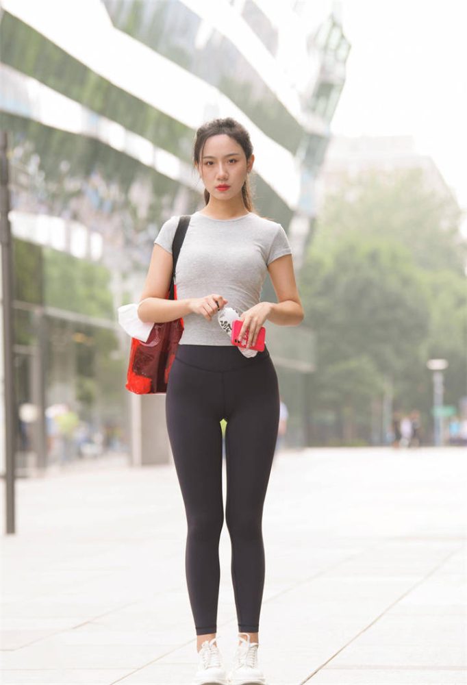 落落大方的瑜伽裤小女人J2221 760P1V-23.7GB-街头图