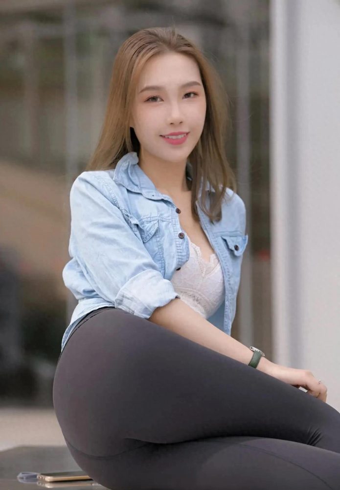 图片[2]-非常漂亮的瑜伽裤女孩J1990 733P1V-27.9GB-街头图