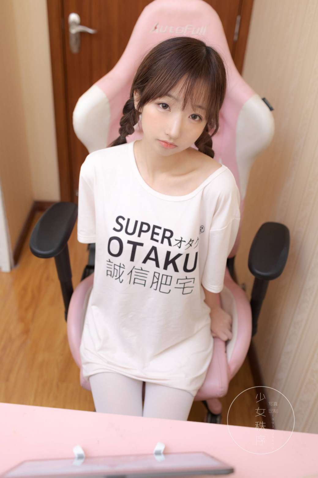 图片[5]-喜欢玩电竞的双马尾粉红女孩【65P】20026-街头图