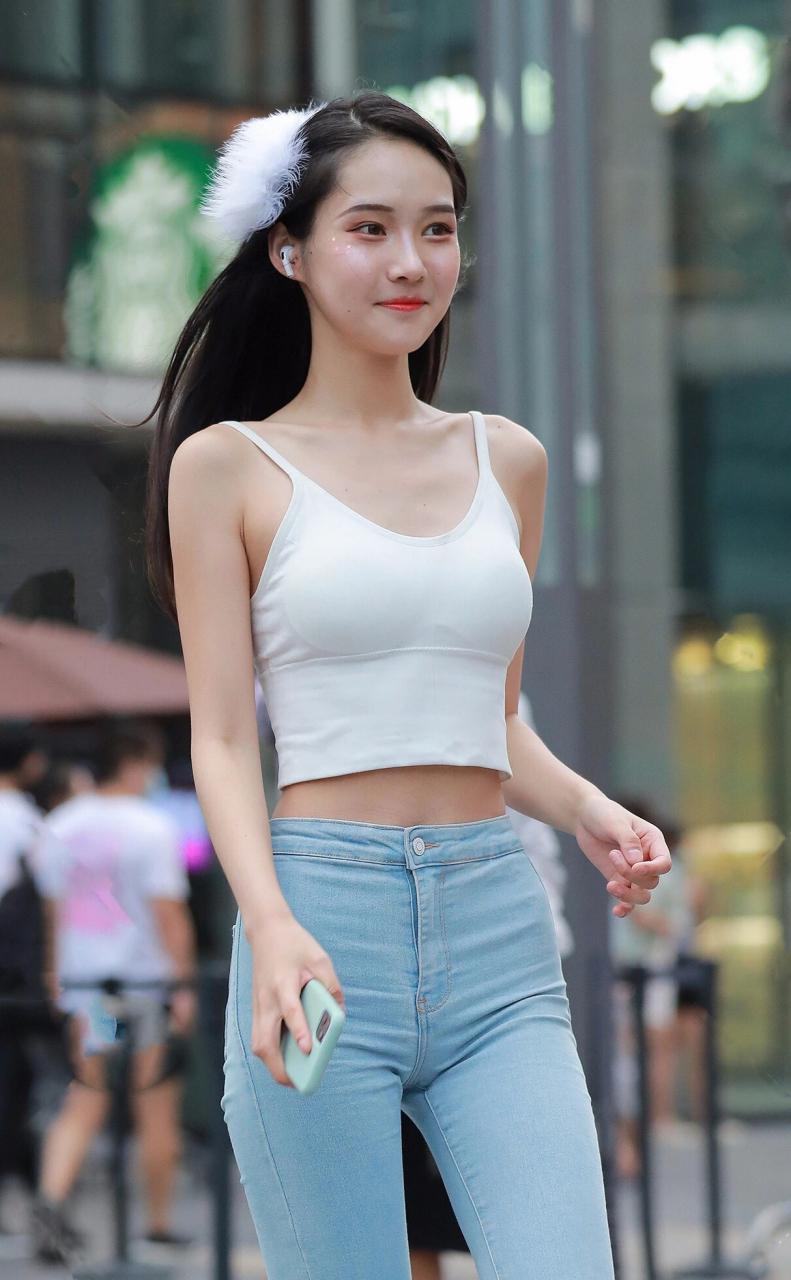 图片[1]-非常漂亮的牛仔裤女孩 J2144 98P1V-1.92GB-街头图