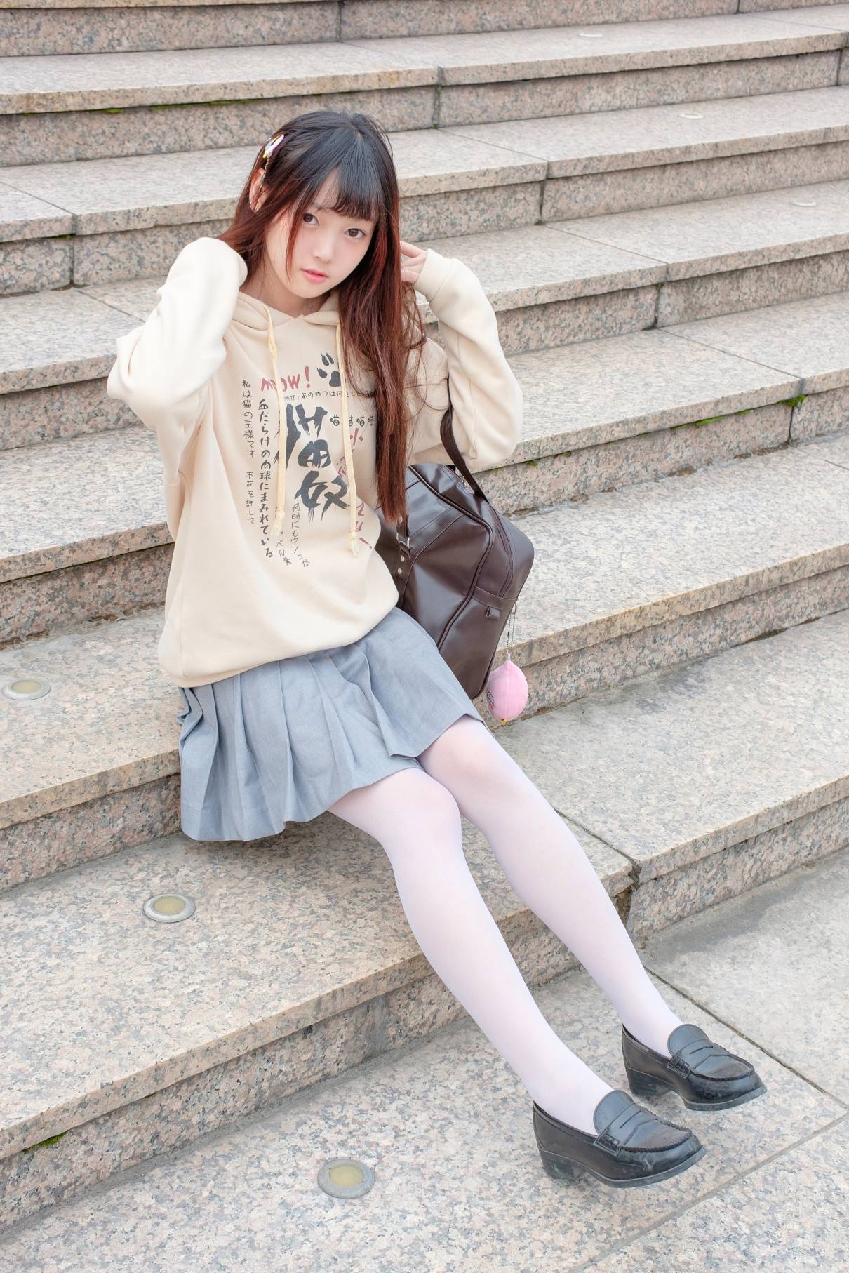 图片[1]-甜美的白丝女孩【131P】20007-街头图