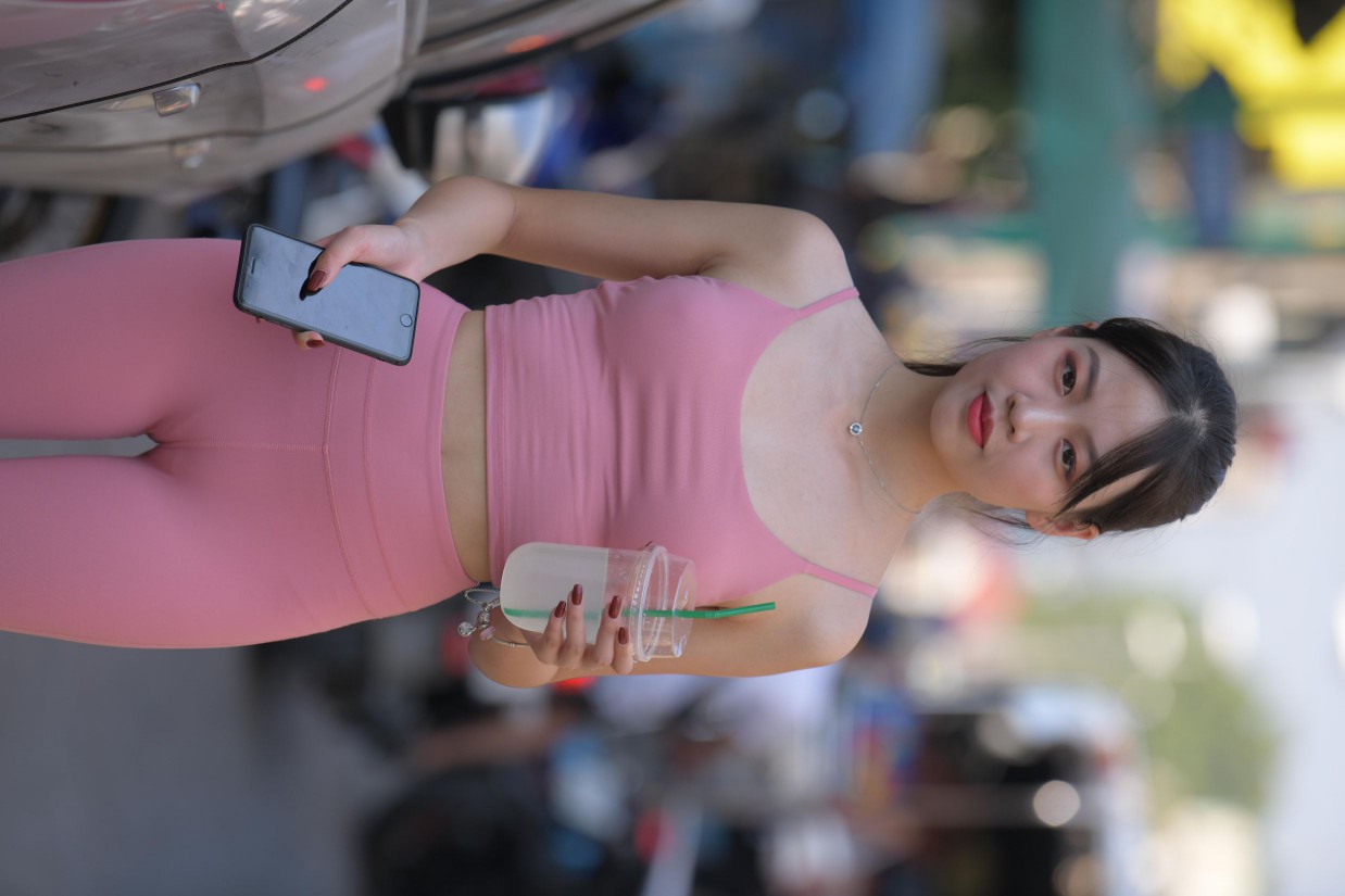 图片[5]-粉色的甜美瑜伽裤女孩在逛街【372P】00057-街头图