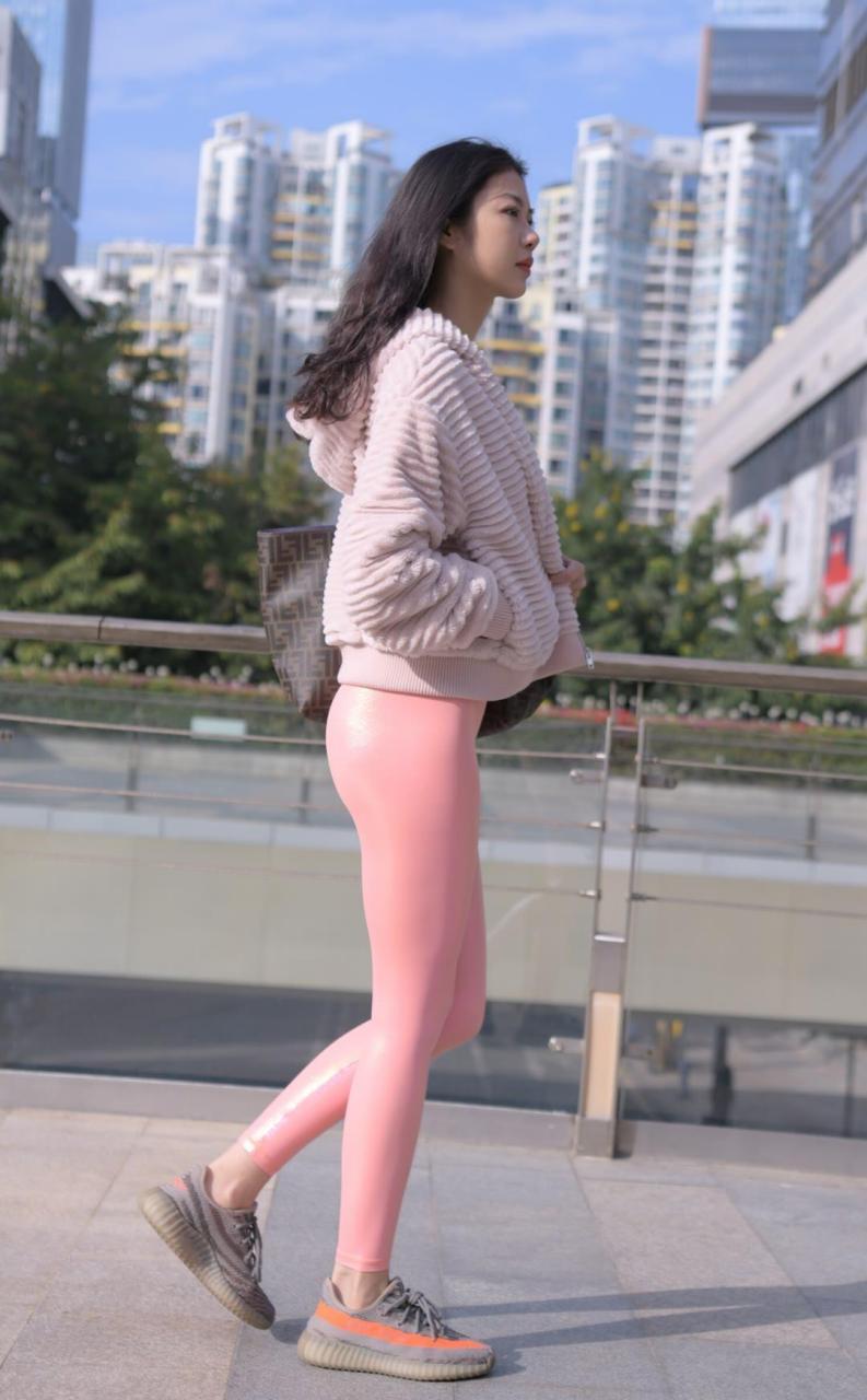 图片[3]-粉红色紧身裤的女孩 J1482 365P2V-18.1GB-街头图