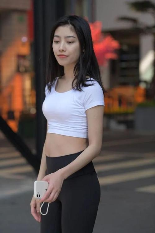 图片[2]-这背景简直太美了 J1412 664P1V-19.4GB-街头图