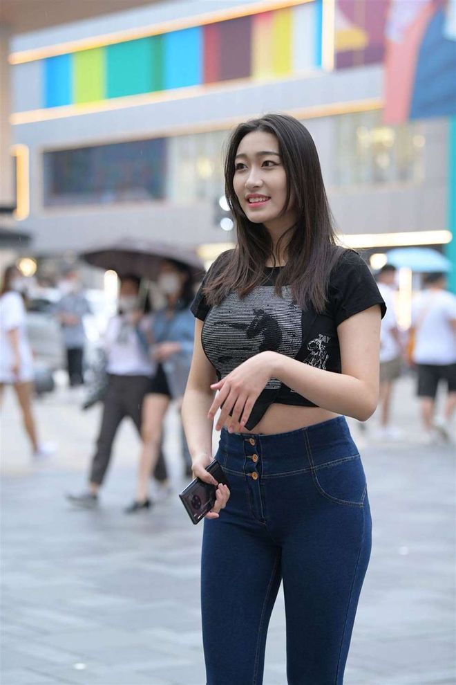 图片[3]-紧身牛仔裤女人J2784 240P-6.66GB-街头图