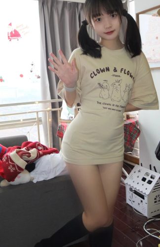 图片[9]-网格丝袜的清纯双马尾小姑娘-街头图