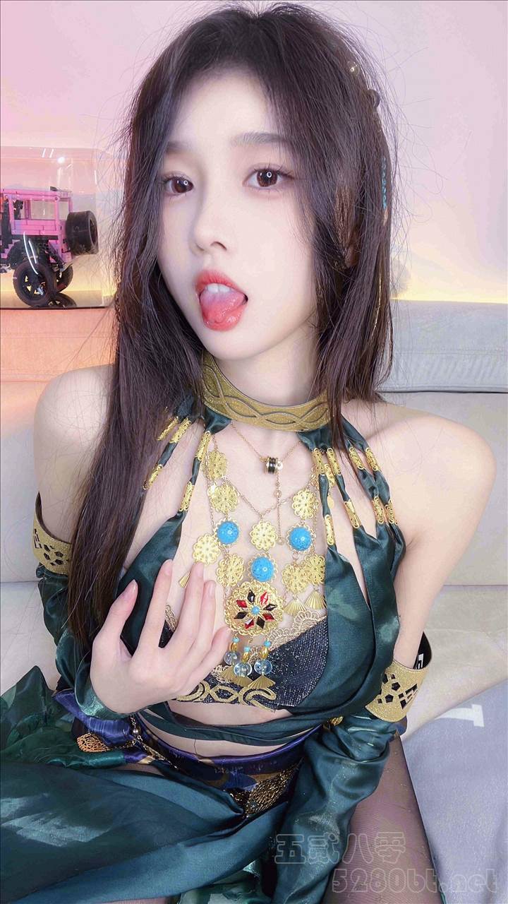 图片[2]-小小奶瓶儿@虎牙 迦南[17P+1V／132MB]-街头图