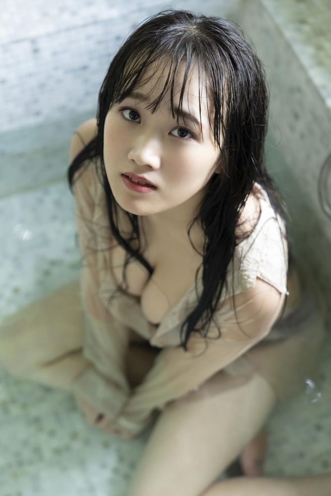 日本妹子_奥村梨穂_-_奇跡の神乳_026_vol.3_不同风格内衣杂志_写真(96P)-街头图