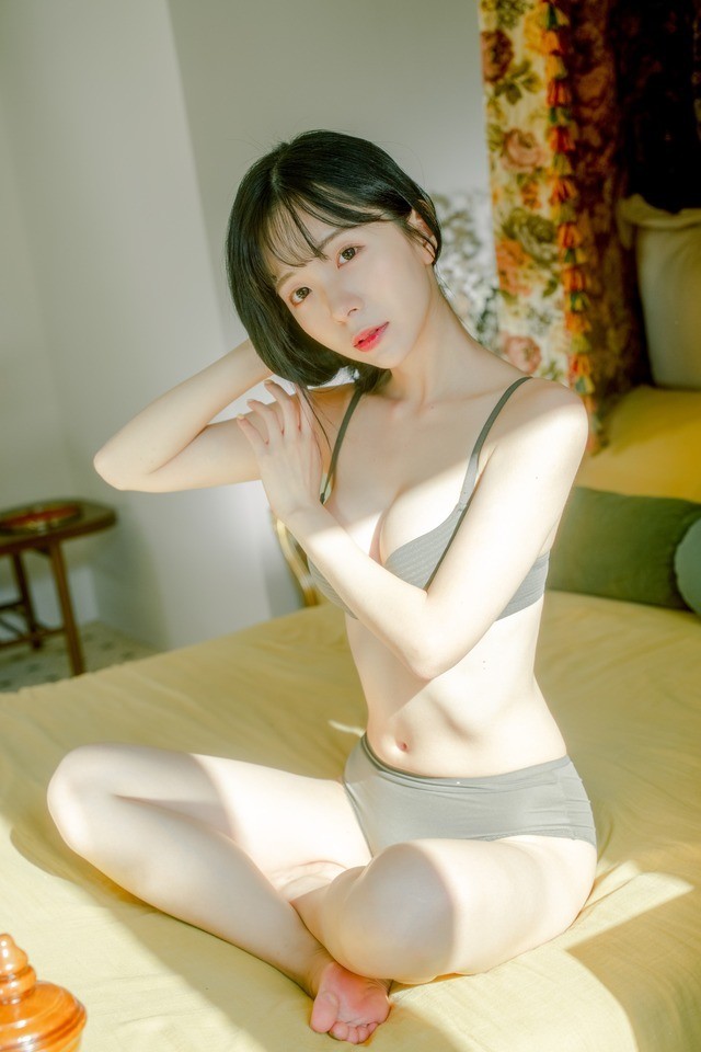 leeesovely(李素英) – Patreon Sovely Happy Birthday OCTOBER.18[170P+1V／154MB]-街头图