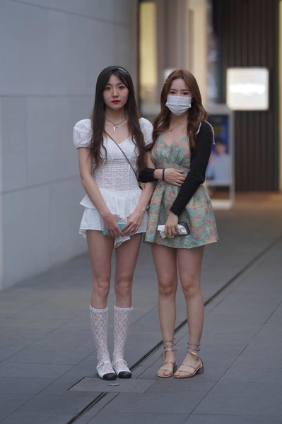 精选街拍作品 NO.3744 青春靓丽短裙-街头图